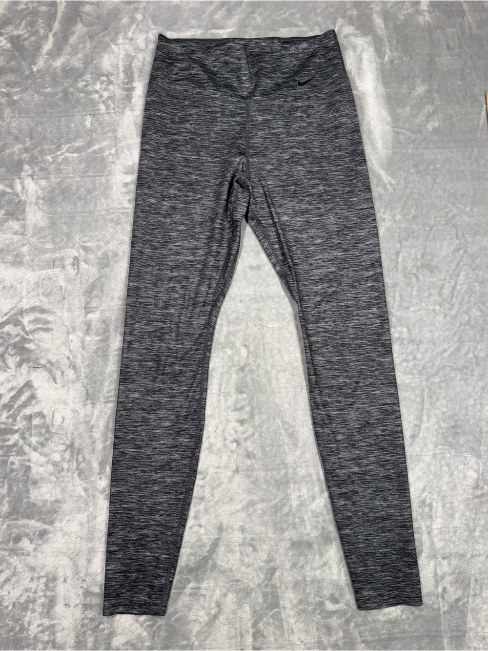Nike Women’s Heather Charcoal Gray Leggings